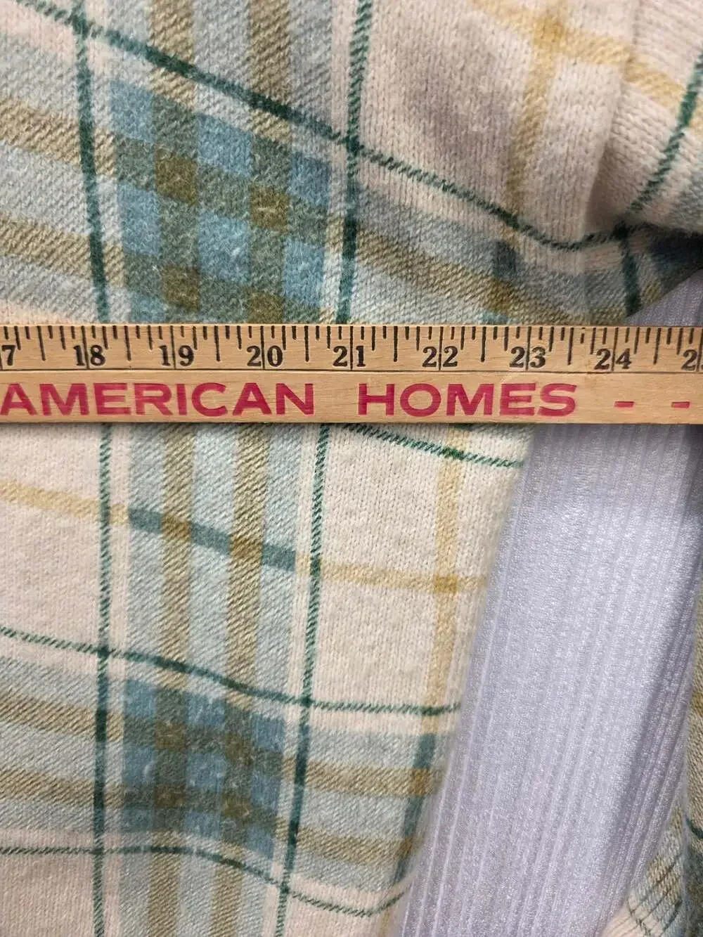 LOFT Plaid Cardigan Size XLP Blue Green Cream V-Neck Button Front